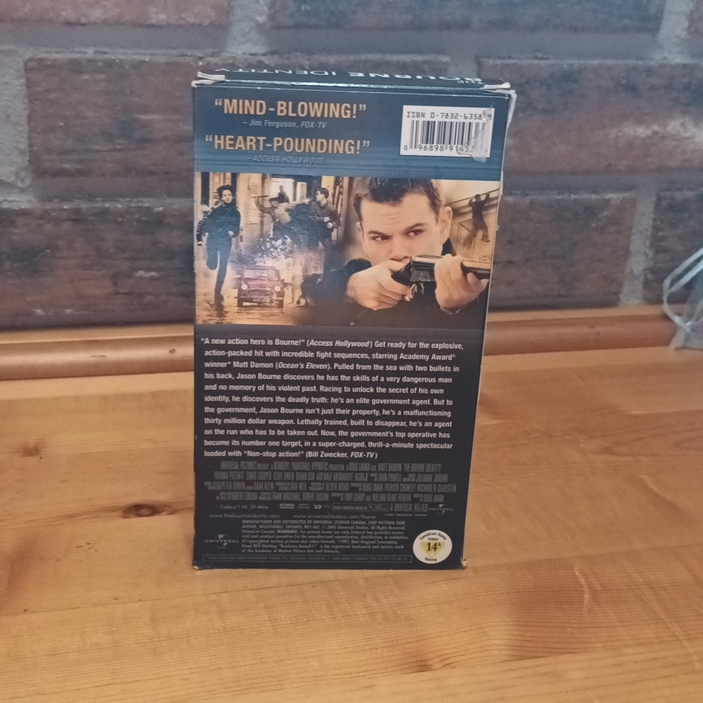 The bourne identity vhs Videotape - Picture 4 of 9